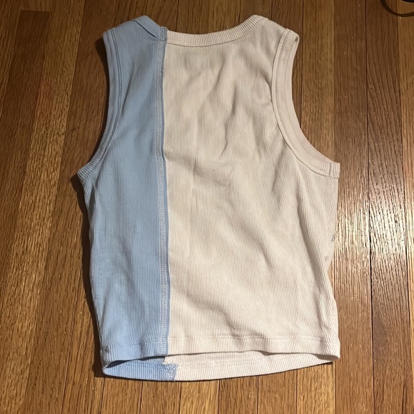 HOLLISTER graphic tank top - Picture 2 of 2